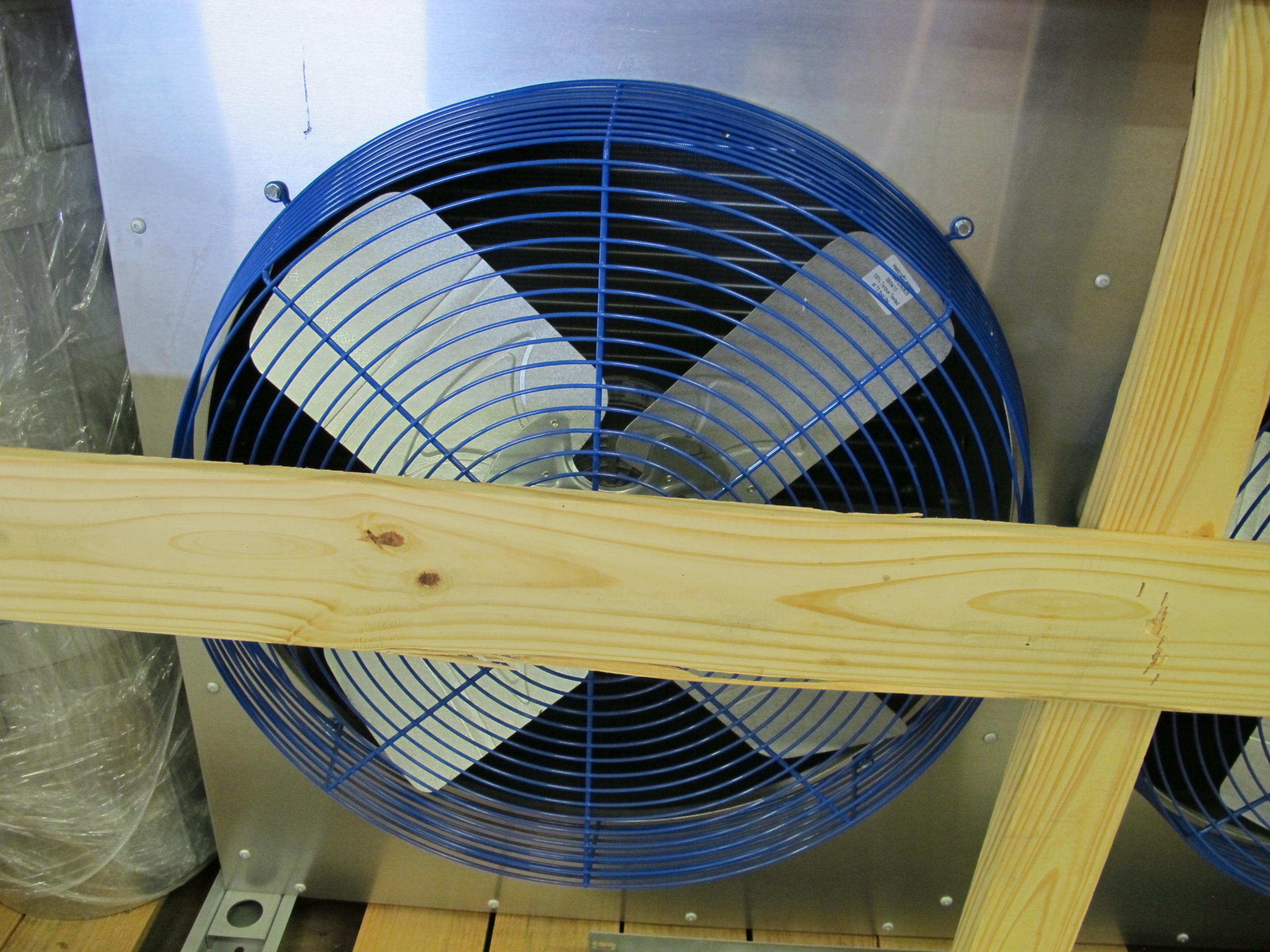 COOLER, DIRECT DRIVE DRY KIND, MODEL HCDC-12. EDPAC, COMPLETE PACKAGE. INCLUDES: WATER PUMP, CONTROL PANEL, FAN CYCLE CONTROLS, AND EXPANSION TANK. (W-44) LOADING & HANDLING FEE $25-